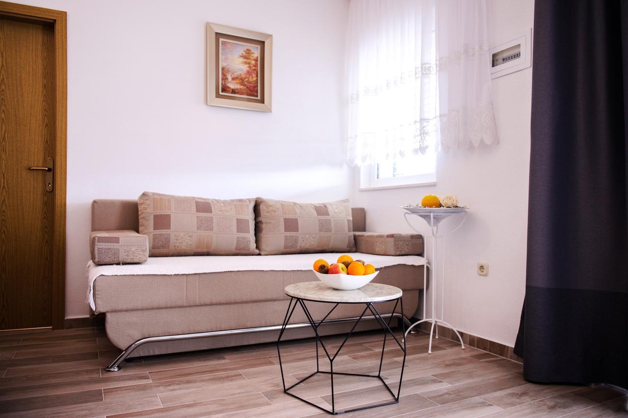 Apartments Mila Marina Exterior foto
