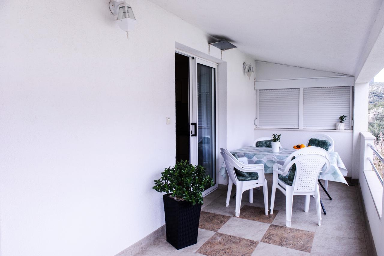 Apartments Mila Marina Exterior foto